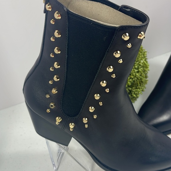 MICHAEL KORS
Women's Kinlee Leather Studded Pull-On Chelsea Booties Sz 8.5 - Picture 3 of 12